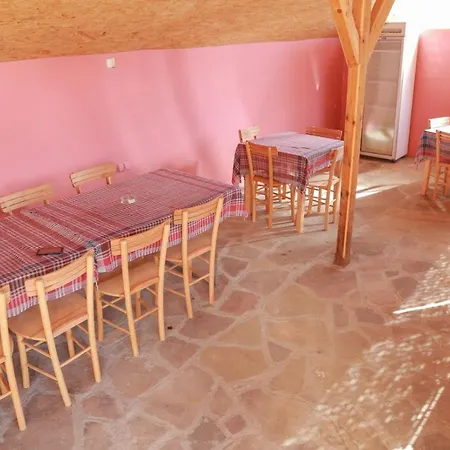 Bed & Breakfast Viktori *