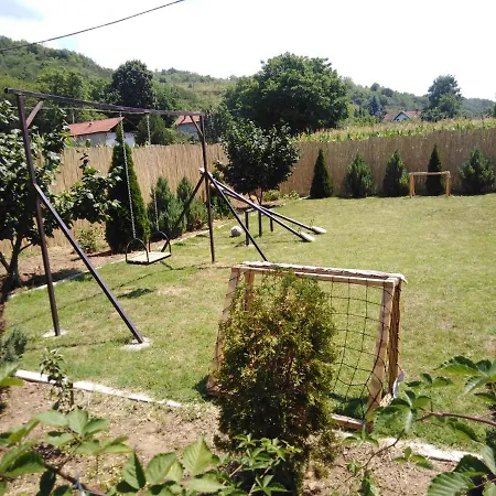 Bed & Breakfast Viktori *