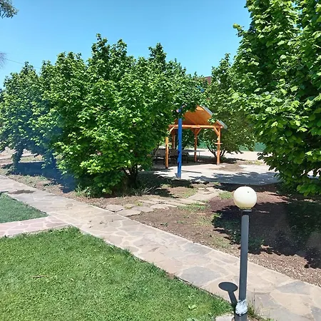 Viktori Bed & Breakfast *